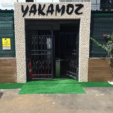 Yakamoz מלון *