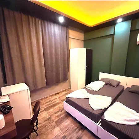 Yakamoz Hotel *